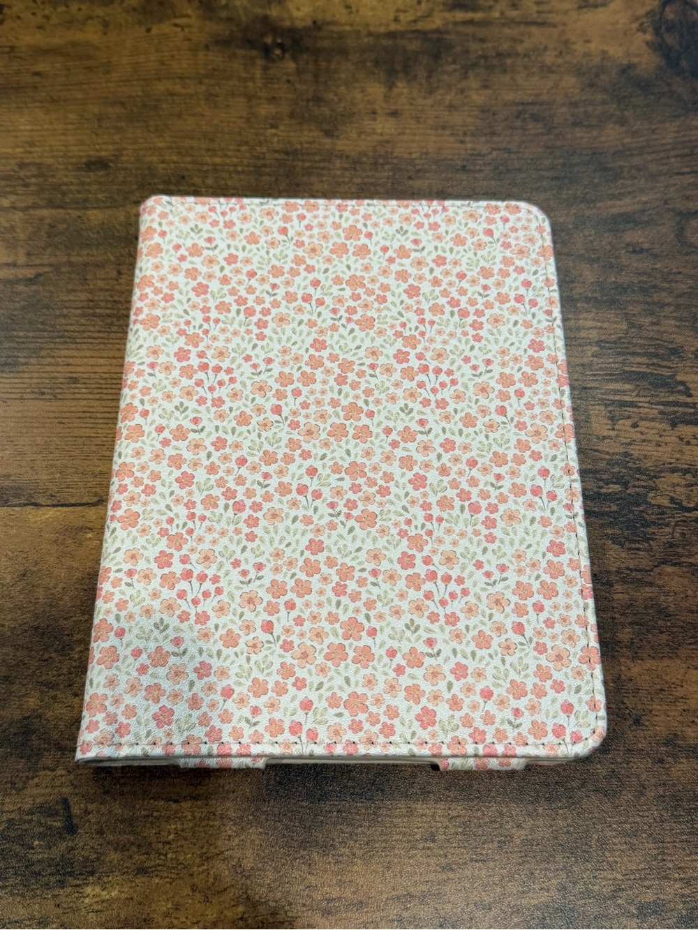THE CLOVER HOUSE Blossoms Kindle Paperwhite 12th Gen Case